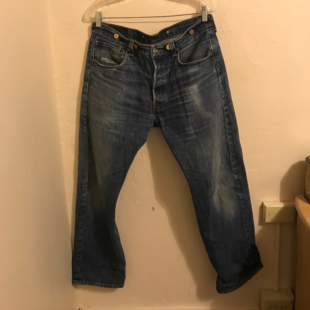 *COOL GIRL* Vintage Levi 501s Denim w/ Button Fly
